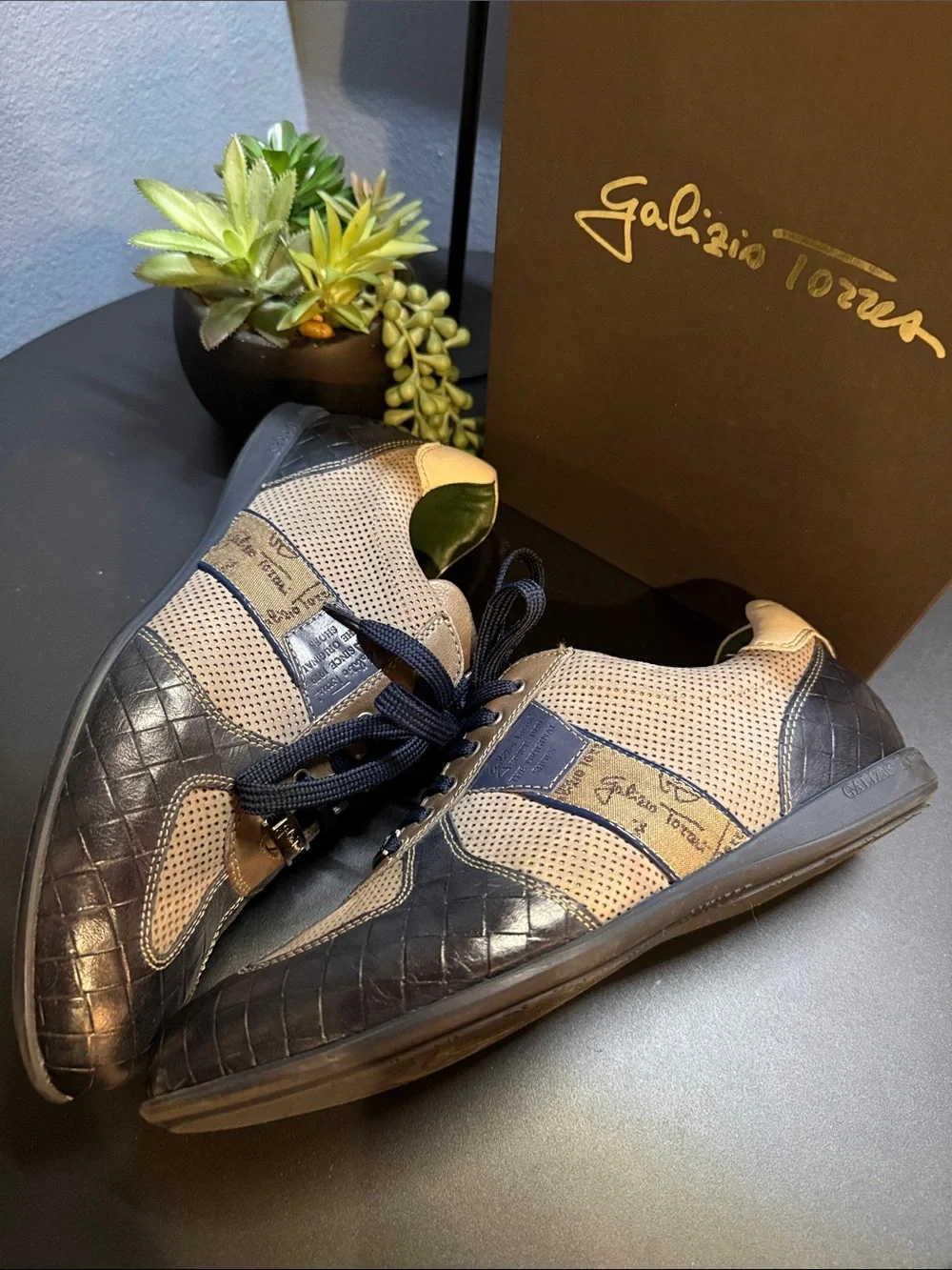 Galizio Torres Men's Tan, Dark Brown and Navy Blue Leather Sneaker